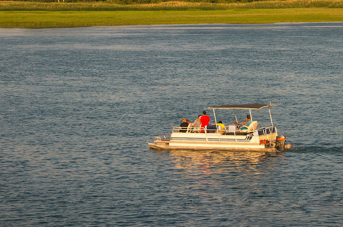 pontoon-boat-slips-on-Lake-Murray